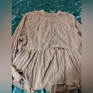 AMERICAN EAGLE BLOUSE